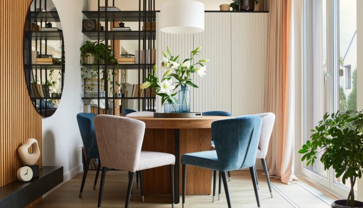 Stylish,Composition,Of,Elegant,Dining,Room,Interior,Design,With,Velvet