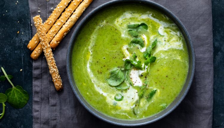 Green,Peas,,Watercress,And,Leek,Soup
